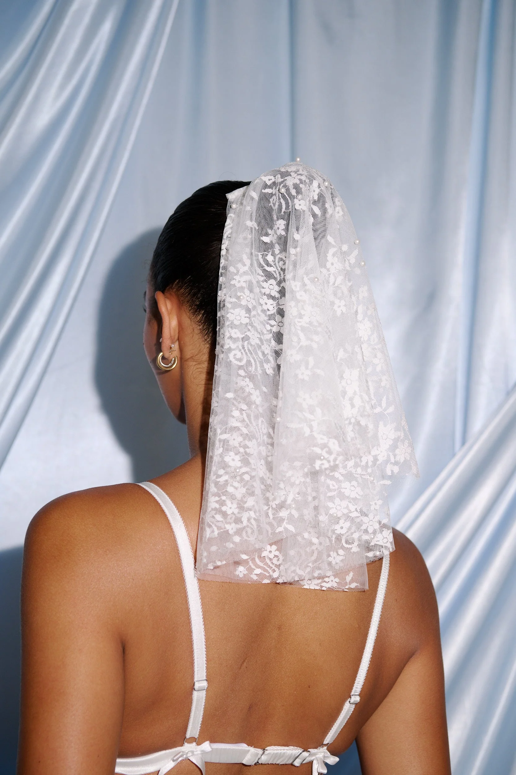 Lucy Veil - Image 3