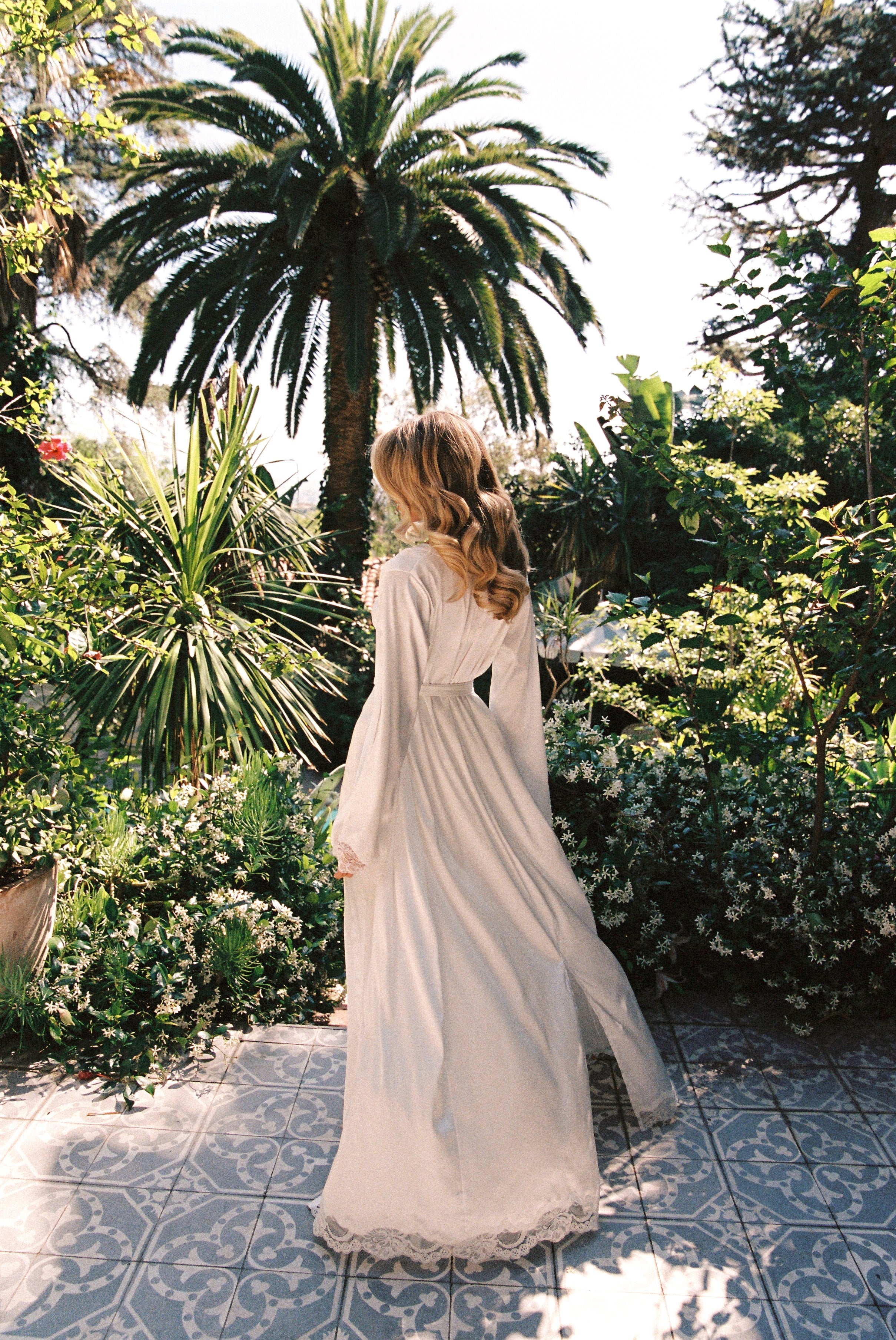 Madeline Robe Ivory - Image 4